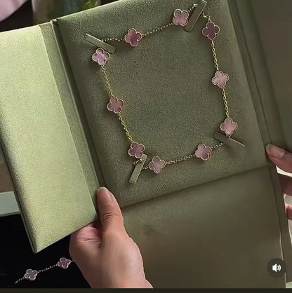 [Eterna Jewels Jewellery] Pink Necklace with Ten Clover Designs